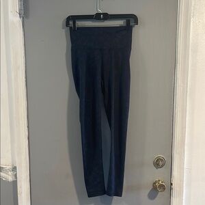 ECHT Navy Black Leopard Print Scrunched Leggings S‎